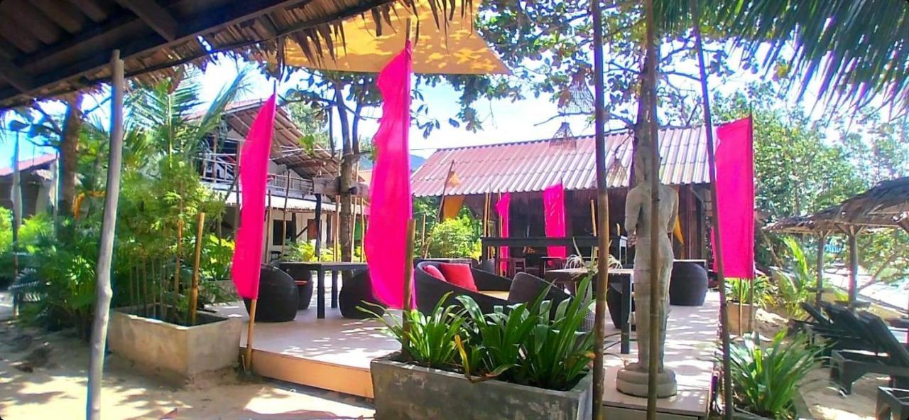 The Beach Cafe Koh Chang Exterior photo