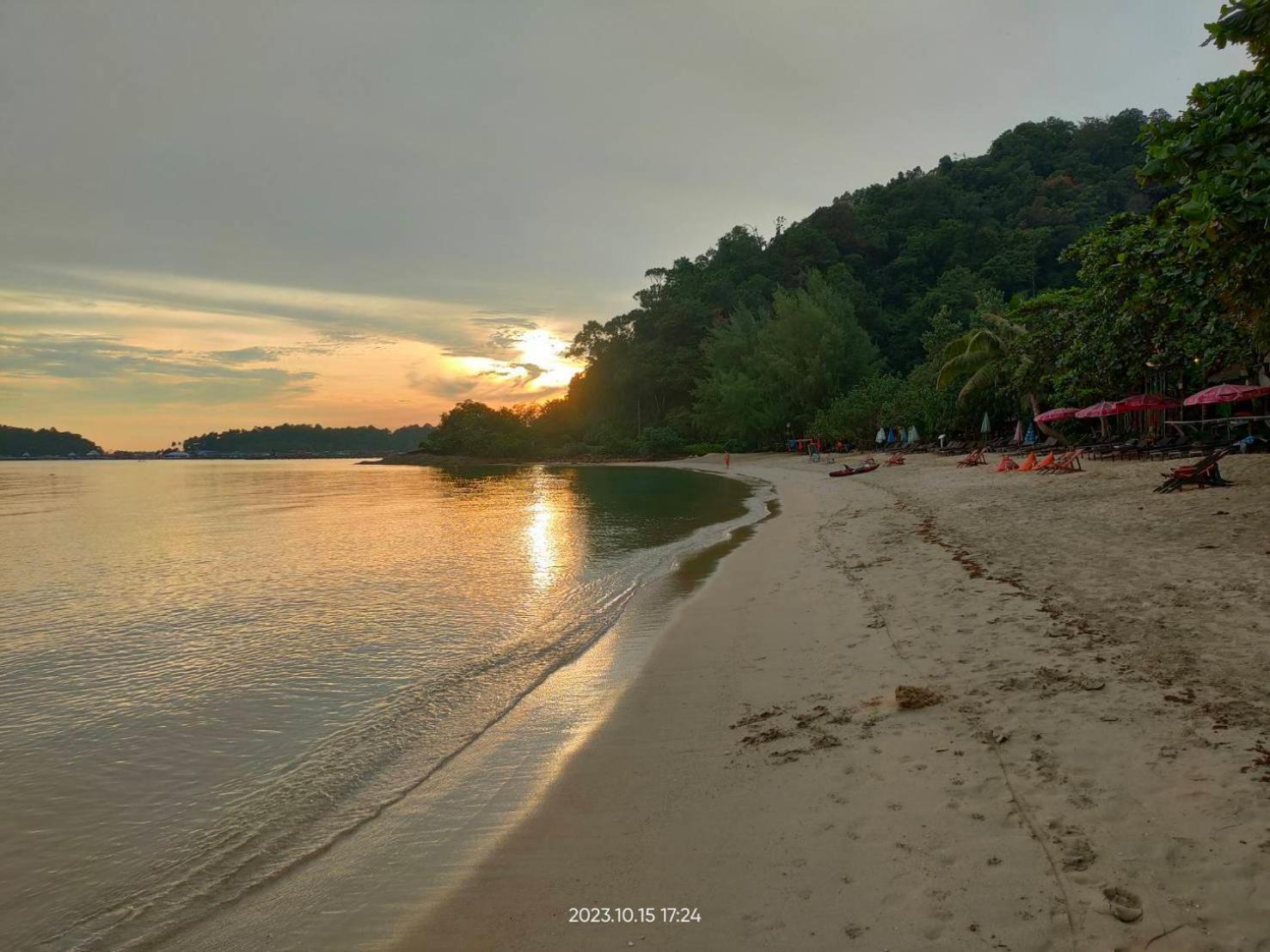 The Beach Cafe Koh Chang Exterior photo